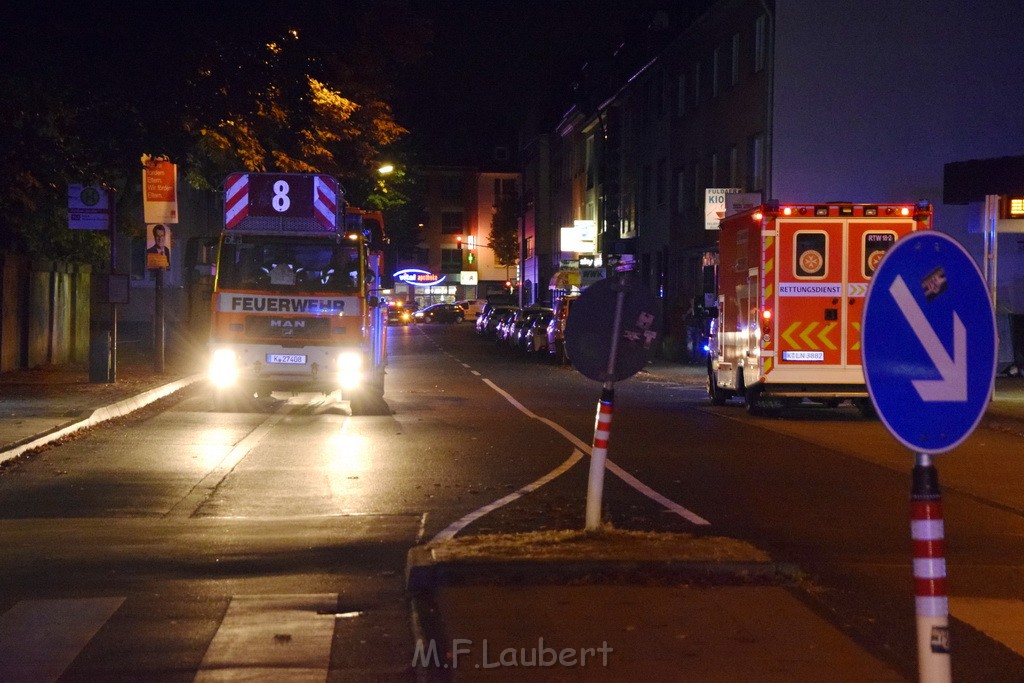 Feuer 1 Koeln Hoehenberg Fuldastr P22.JPG - Miklos Laubert